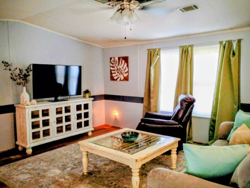 80 Los Palms a Auburndale, FL Mobile or Manufactured Home for Sale